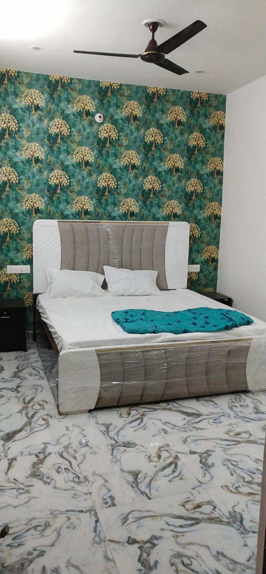 Guest house Gayatri Grand Paying Varanasi